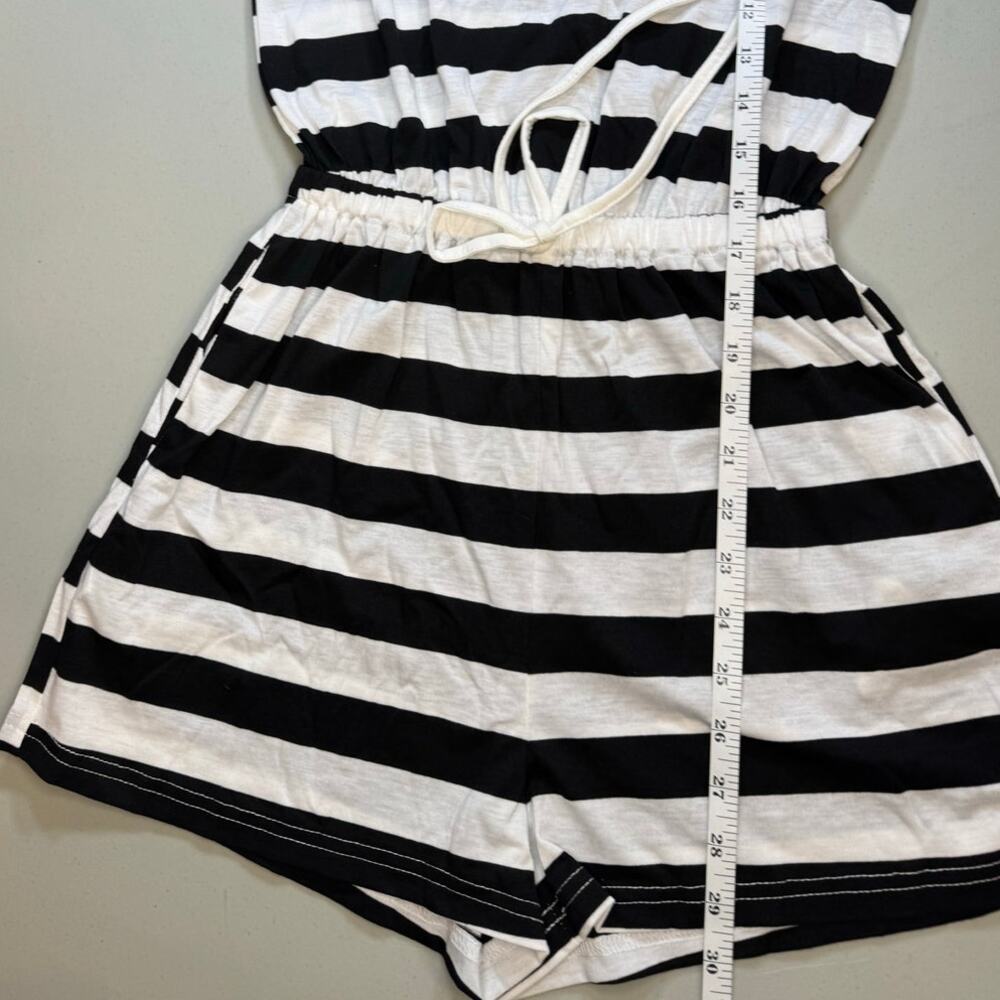 NWT Cupshe Black White Stripe Romper Cover Up Sleeveless Size Small - Picture 4 of 7
